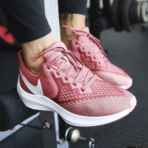 Nike Women’s Zoom Winflo 6